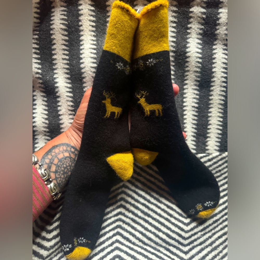 organic merlino short crew snuggle socks